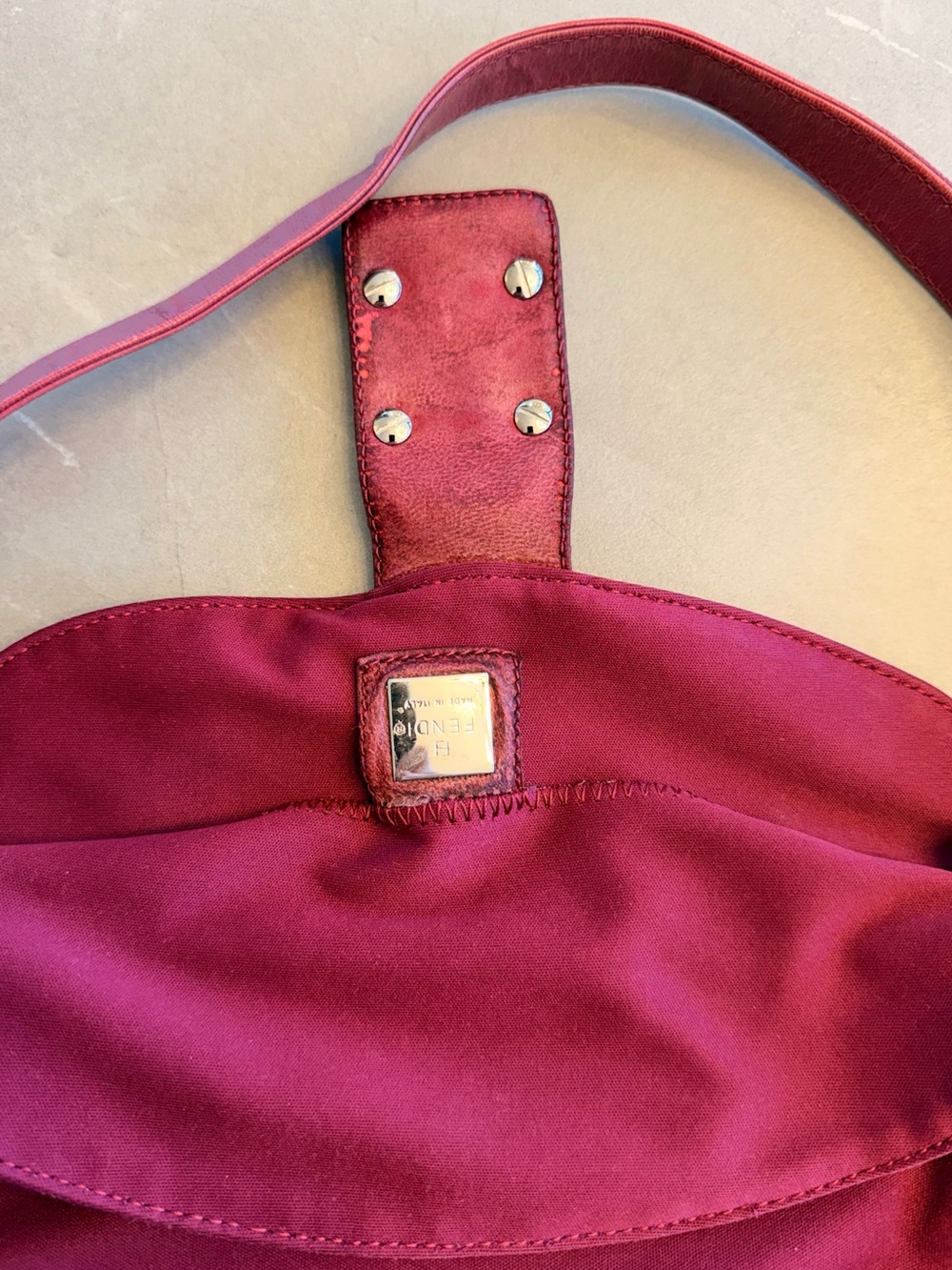 Fendi Wine Red Shoulder Bag with Signature 'F' Hardware - Picture 3 of 9